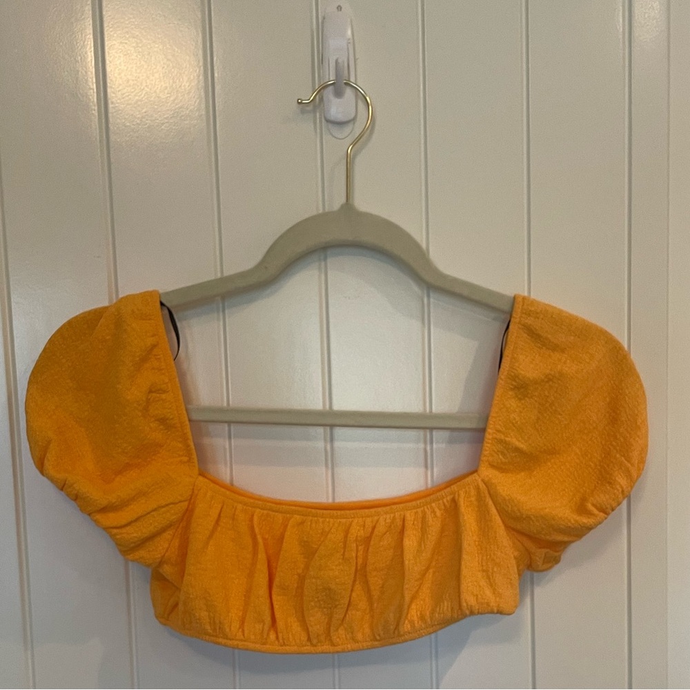 H&M crop top